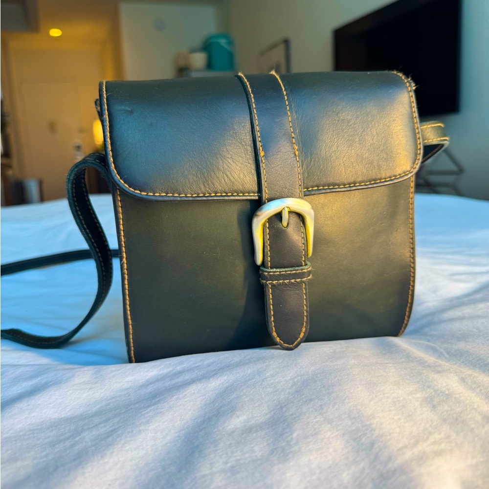 EUC Vintage G.H.Bass & Co. Unisex Leather Crossbody Bag in Deep Forest Green
